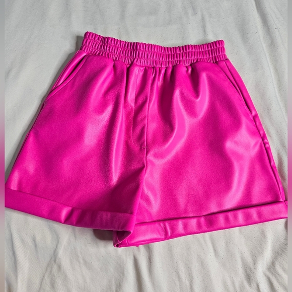 NwT Steve Madden Hot Pink Pleather Shorts Size XS - Picture 6 of 6